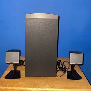 BOSE surround sound speakers